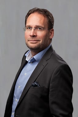 mikael_ek_staende